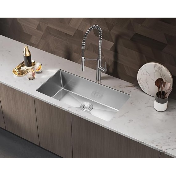 Kitchen Faucet with Pull Down Sprayer - Commercial Style Kitchen Faucets - Magnetic Docking 22.625 inch High Arc Grifos Cocina (Metallic Gray)
